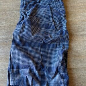 lululemon athletica Men's Navy Blue Plaid Flat-Front Shorts